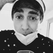 portrait de Askyl Homme de 34 ans