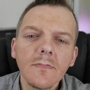 portrait de fabioun Homme de 44 ans