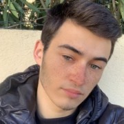portrait de enzo.cambe Homme de 20 ans