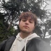 portrait de Leskalier Homme trans de 20 ans