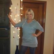 portrait de Corriney52 Femme de 37 ans