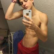 portrait de VasilaGay228 Homme de 23 ans