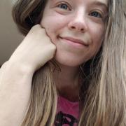 portrait de PtiteLinda Femme de 18 ans