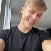 portrait de jeanbatistee Homme de 31 ans