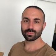 portrait de Max93. Homme de 33 ans