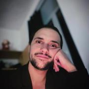 portrait de charliecoco Non binaire de 35 ans