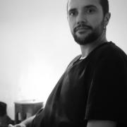 portrait de charliecoco Non binaire de 35 ans