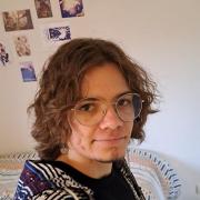 portrait de Léo ;3 Homme trans de 28 ans