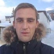 portrait de Emilien83 Homme de 33 ans