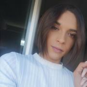 portrait de Julie17 Femme trans de 34 ans