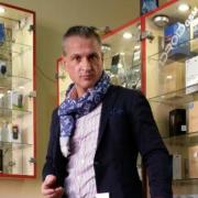 portrait de franckh Homme de 53 ans