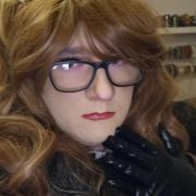 portrait de CarolineTv Non binaire de 36 ans