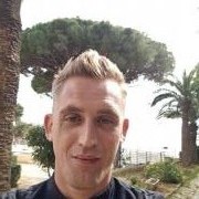 portrait de Emilien83 Homme de 33 ans