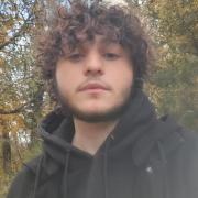 portrait de Leskalier Homme trans de 21 ans