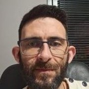 portrait de Serieux11 Homme de 39 ans