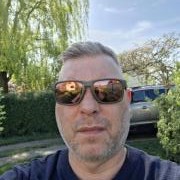 portrait de fabfab Homme de 45 ans