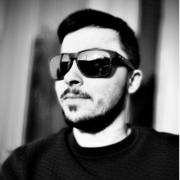 portrait de _02_ Homme de 32 ans