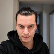 portrait de A.Valérian Homme de 30 ans