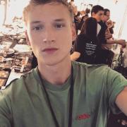 portrait de Erni23 Homme de 23 ans