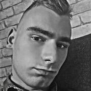 portrait de Yoanne Homme de 22 ans